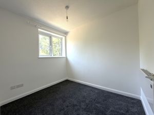 Bedroom- click for photo gallery